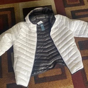 I’m selling this puff jacket